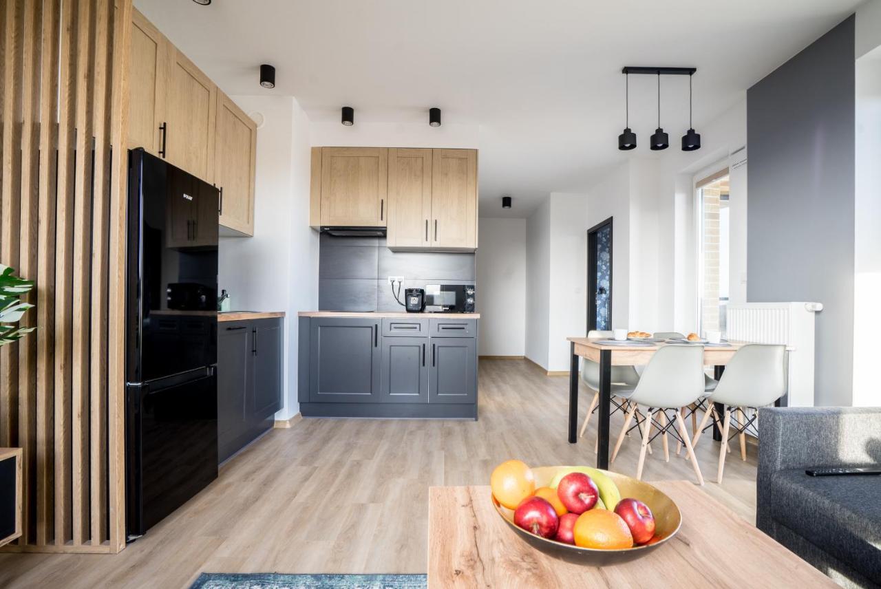 Bizapartments - Modern Flats With Parking ワルシャワ エクステリア 写真