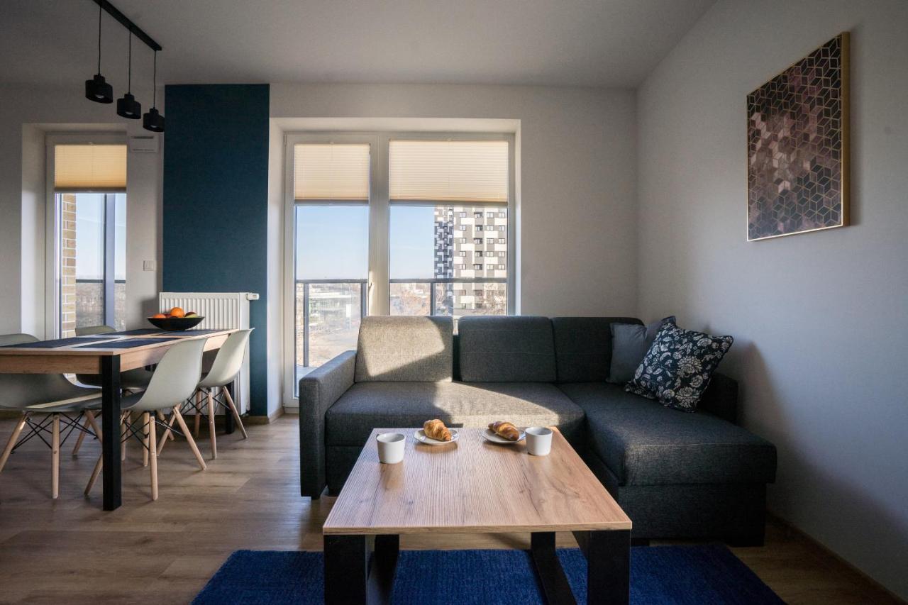 Bizapartments - Modern Flats With Parking ワルシャワ エクステリア 写真