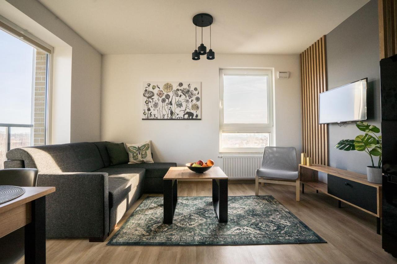 Bizapartments - Modern Flats With Parking ワルシャワ エクステリア 写真