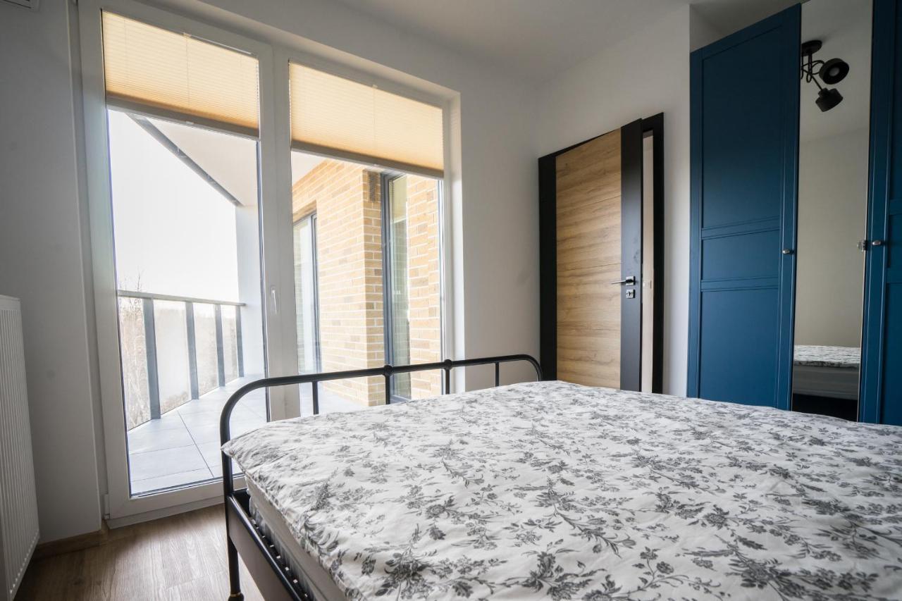 Bizapartments - Modern Flats With Parking ワルシャワ エクステリア 写真