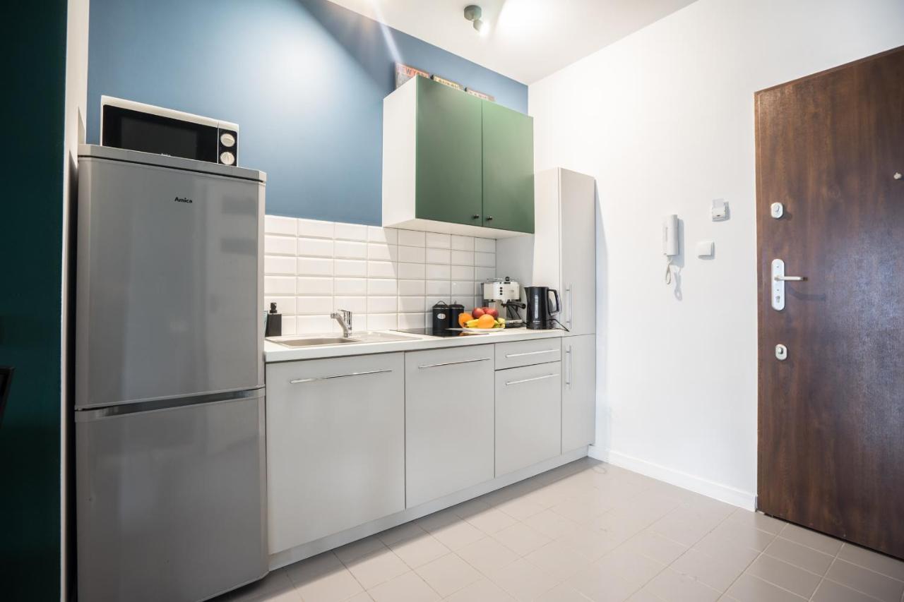 Bizapartments - Modern Flats With Parking ワルシャワ エクステリア 写真
