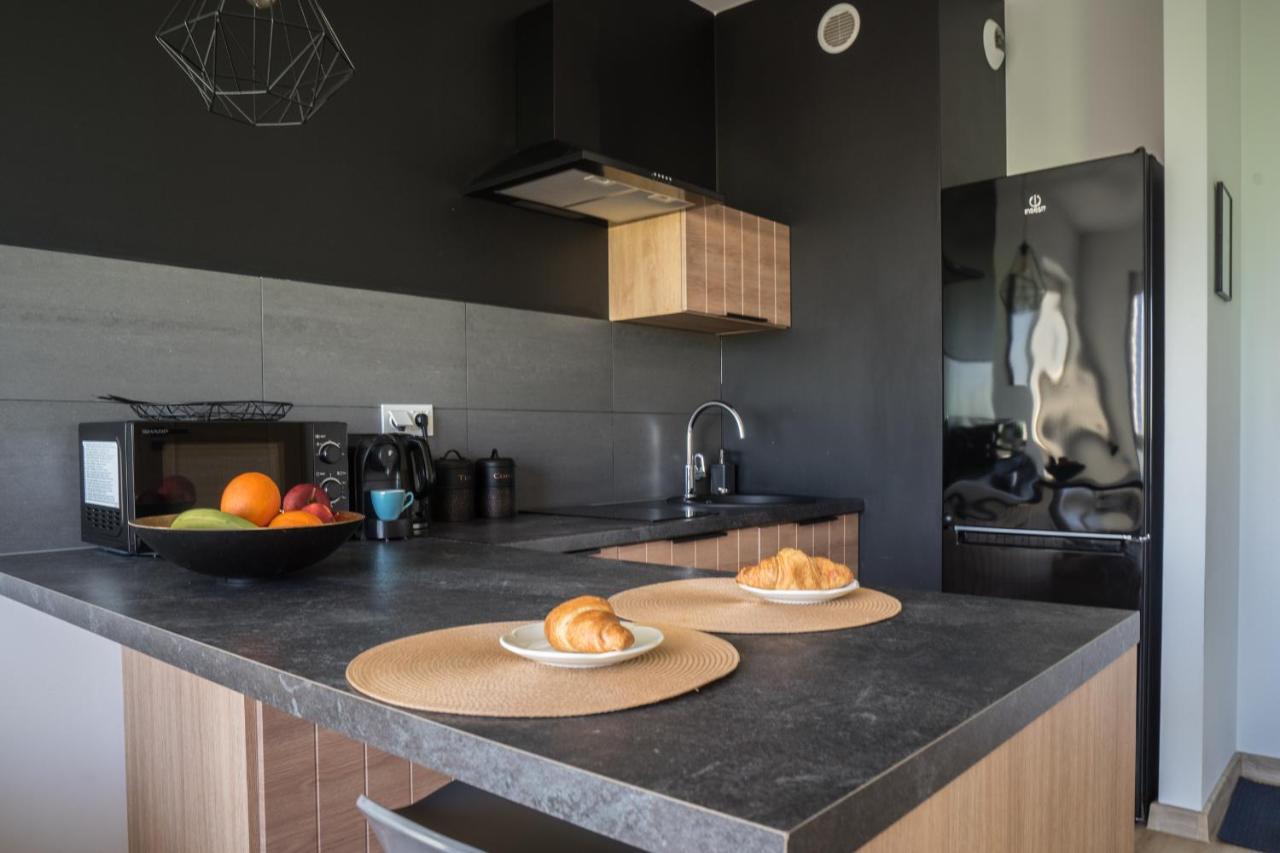 Bizapartments - Modern Flats With Parking ワルシャワ エクステリア 写真