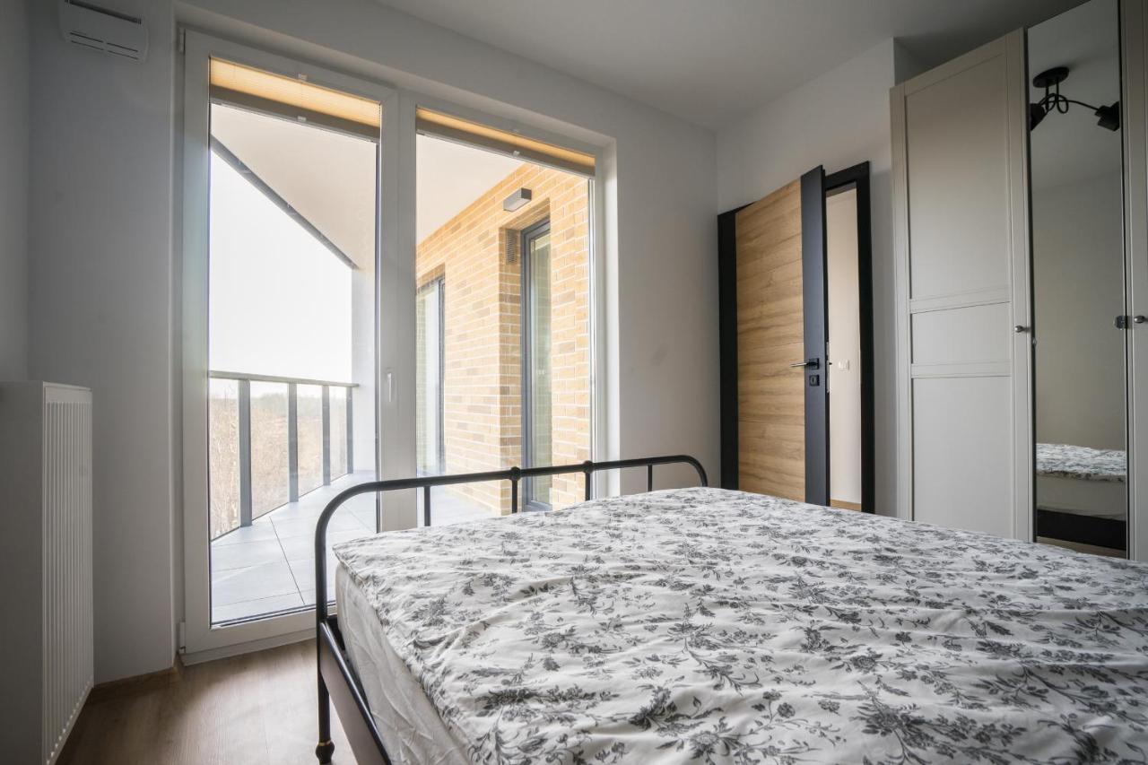 Bizapartments - Modern Flats With Parking ワルシャワ エクステリア 写真