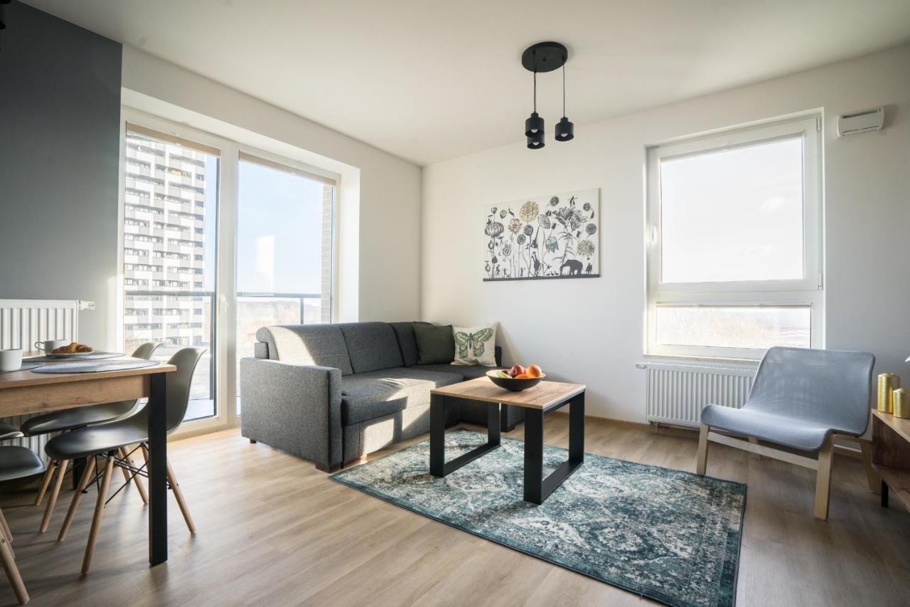 Bizapartments - Modern Flats With Parking ワルシャワ エクステリア 写真