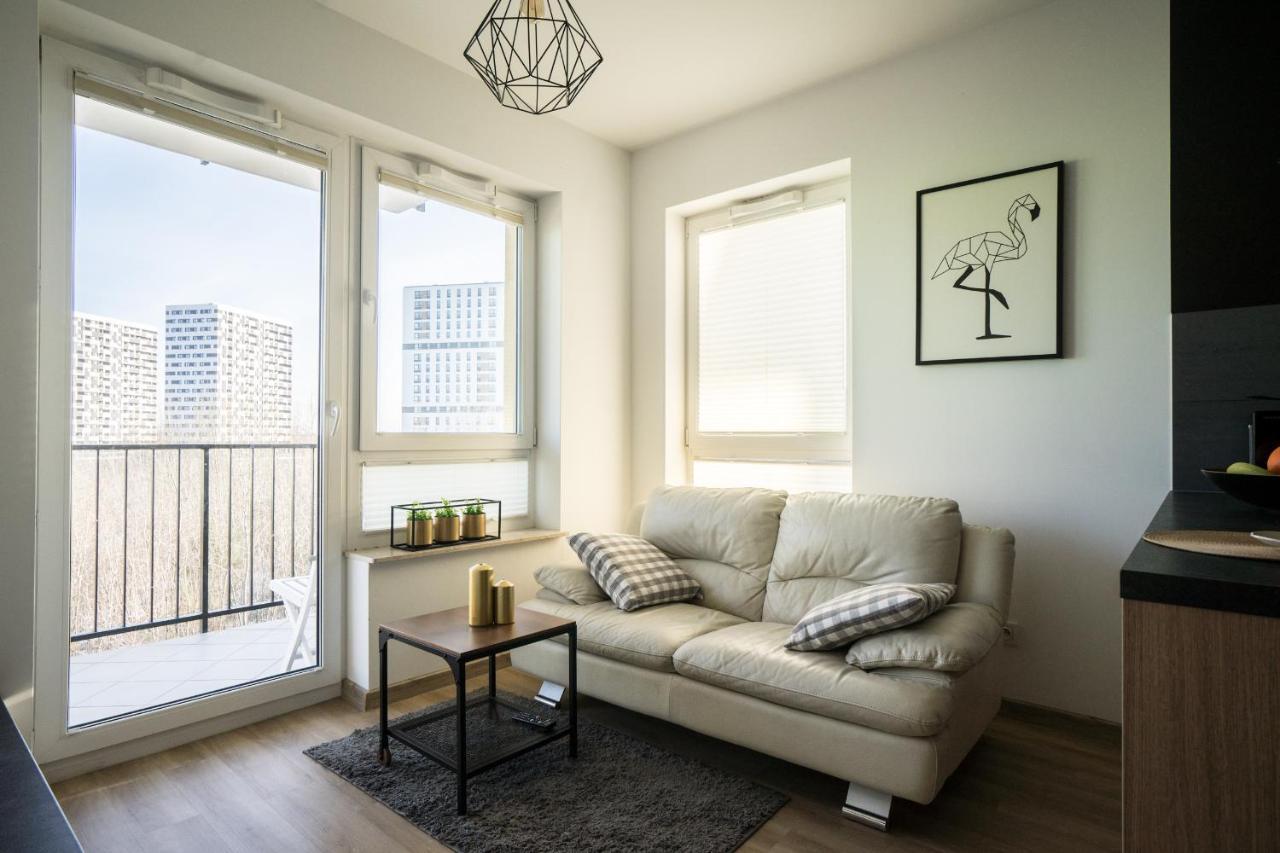 Bizapartments - Modern Flats With Parking ワルシャワ エクステリア 写真