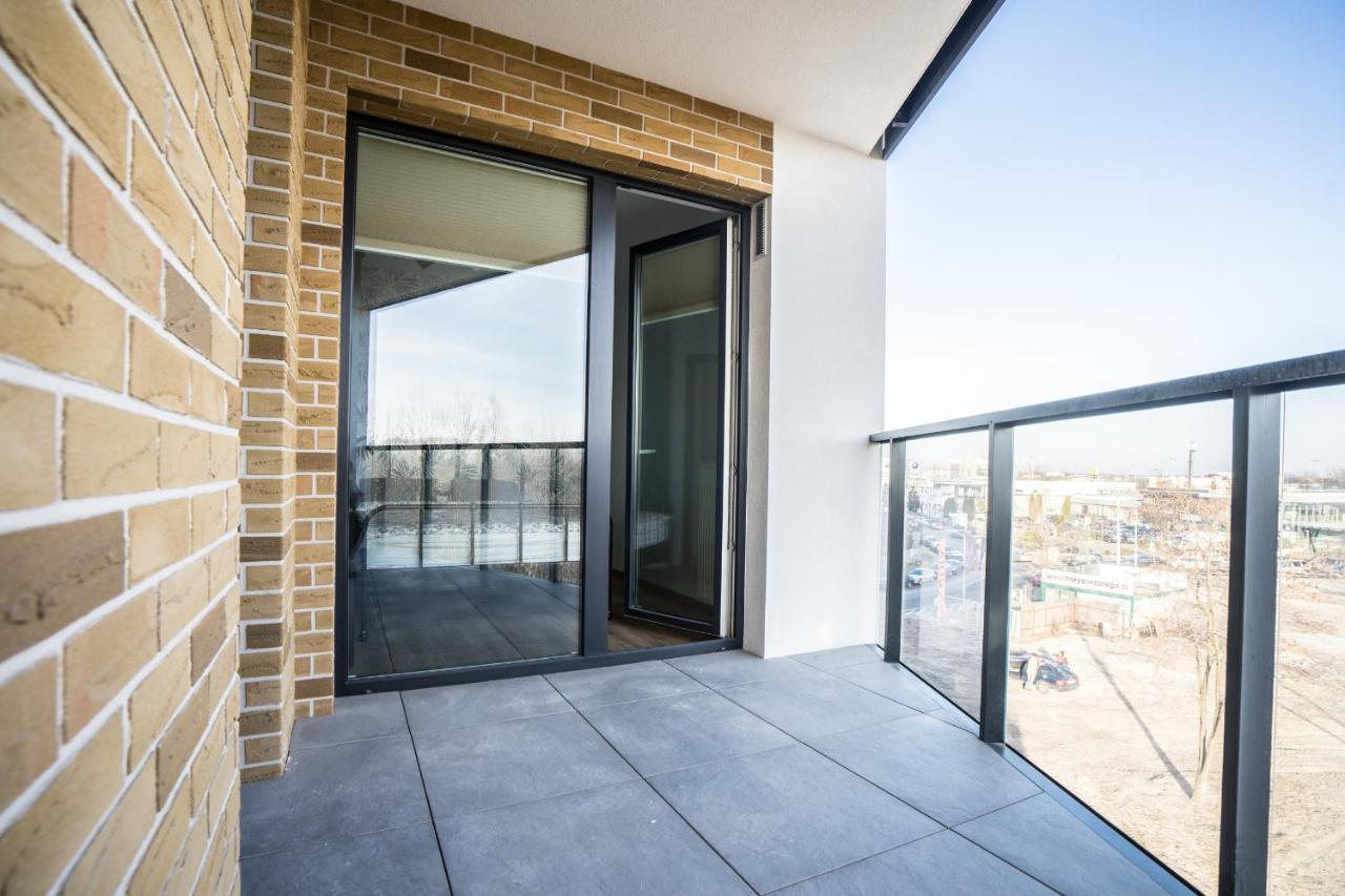 Bizapartments - Modern Flats With Parking ワルシャワ エクステリア 写真
